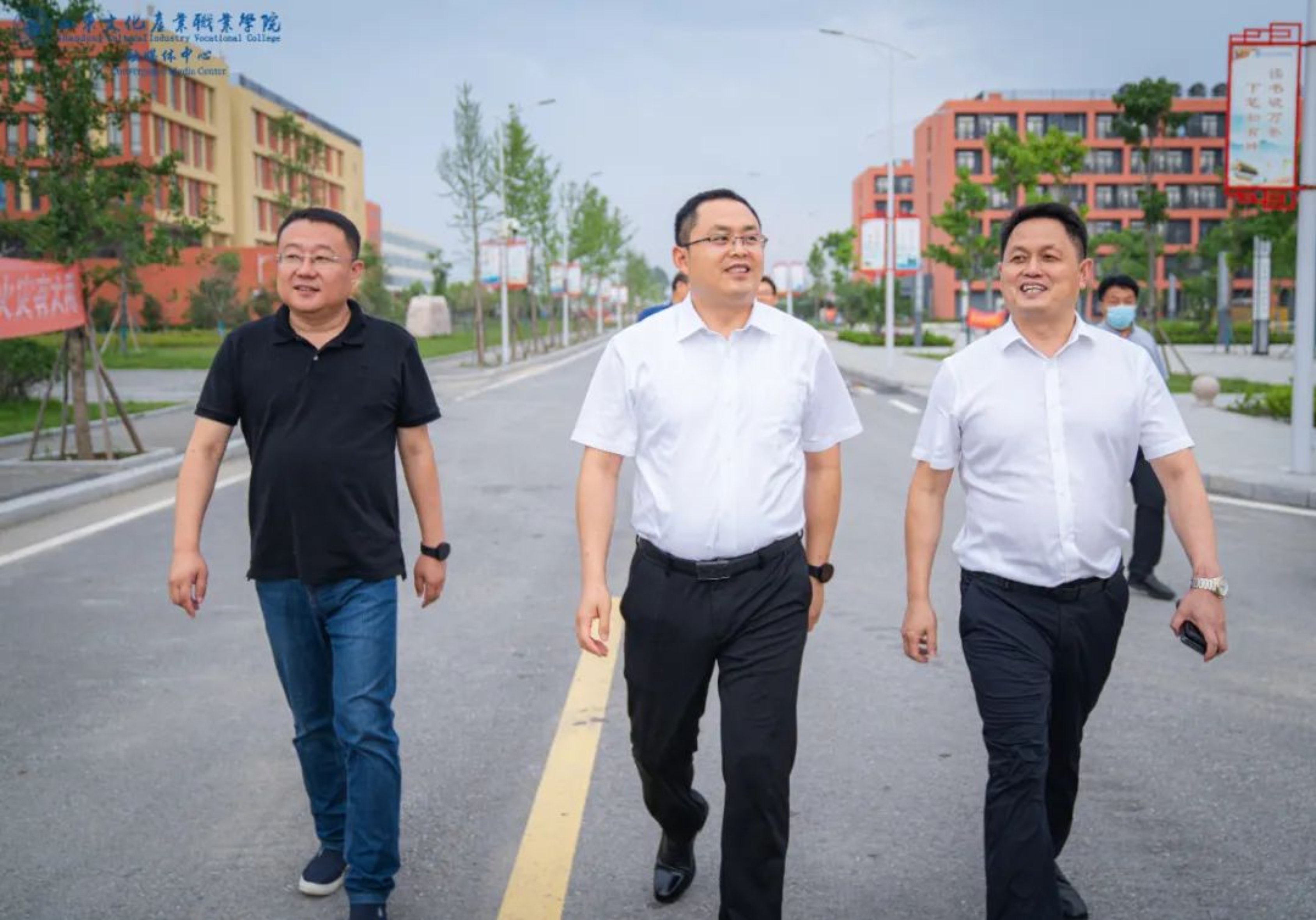 副市长贾涛到我校走访调研